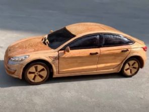 Tesla de madeira  fabricado em 6 minutos; veja vdeo
